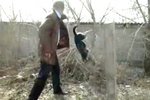 Трое мужчин устроили глумление над трупом собаки в Тверской области