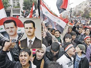 Мейсан с коллегами убедились, что на масштабные проправительственные демонстрации в Дамаске, подобно этой на прошлой неделе, людей силком никто не сгоняет. Большинство сирийцев доверяют президенту Башару аль-Асаду...