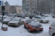 Снегопад парализовал автомобильное движение в Новосибирске