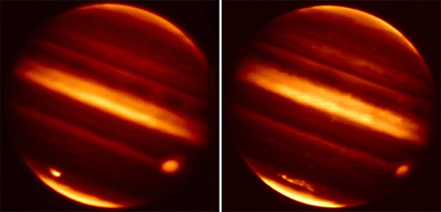След от падения астероида в 2009 году. На левой картинке он четкий, на правой, снятой через несколько дней, размыт. Яркая зона чуть выше это так называемое Большое красное пятно - нескончаемый ураган на Юпитере. Фото в инфракрасных лучах.