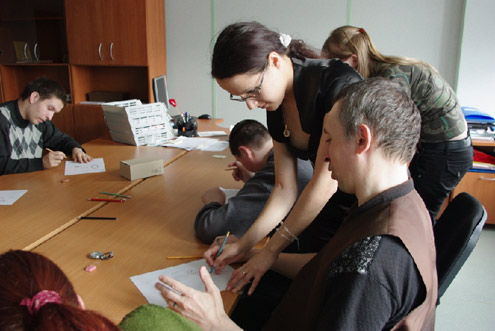 Студенты Сургута помогают инвалидам 461017