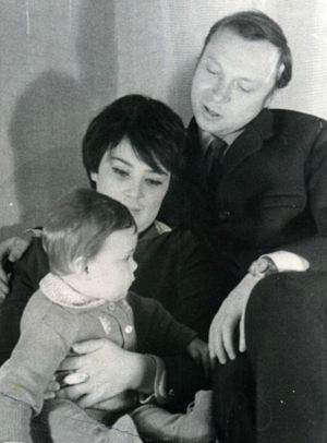 Валерий Ободзинский с женой и дочкой.
