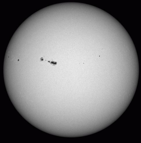 Фотография фотосферы Солнца получена 27.09.2011 в 10:22 МСК на борту спутника SDO.