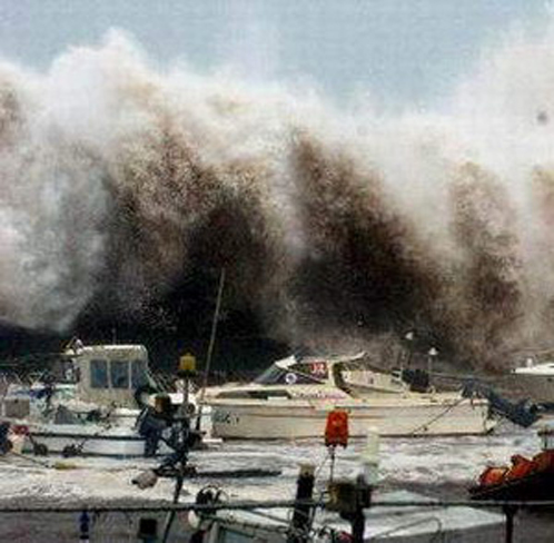 За сейсмическим ударом последовало цунами
