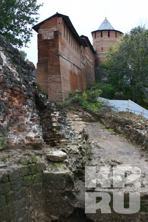 Стены Зачатьевской башни были полностью разрушены еще четыре столетия назад из-за оползней.