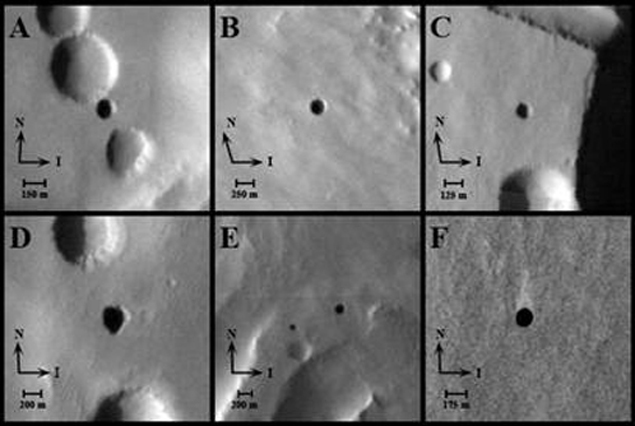 Дырки, обнаруженные на Марсе в 2007 году