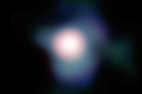 Бетельгейзе, снятая с помощью оптического телескопа Южной обсерватории в Чили. Специалисты полагают, что видно, как звезда начала терять свои оболочки. Но и это не является верным симптомом приближающегося взрыва