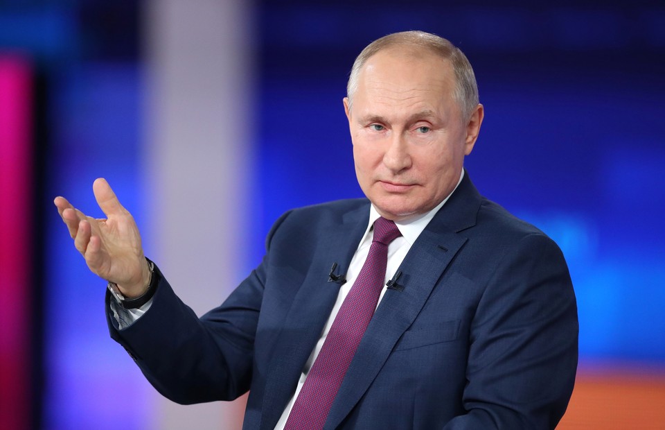Путин рассказал, когда начнется закачка газа в европейские хранилища