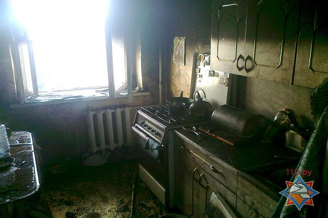 В Бресте из-за короткого замыкания холодильника сгорела квартира 