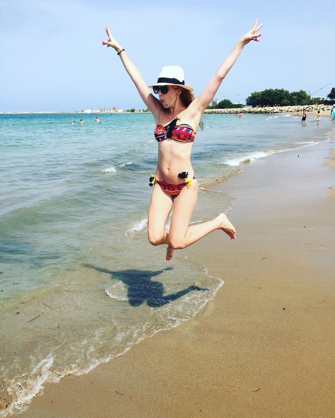 Ну и стандартный пляжный прыжок . Вариация и привет @bilanofficial . Фото: nataliapodolskaya