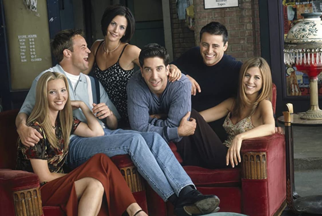 Friends фото. Френдс сериал. Сериал друзья сестры Джоуи. Герои сериала друзья. Друзья 2004.