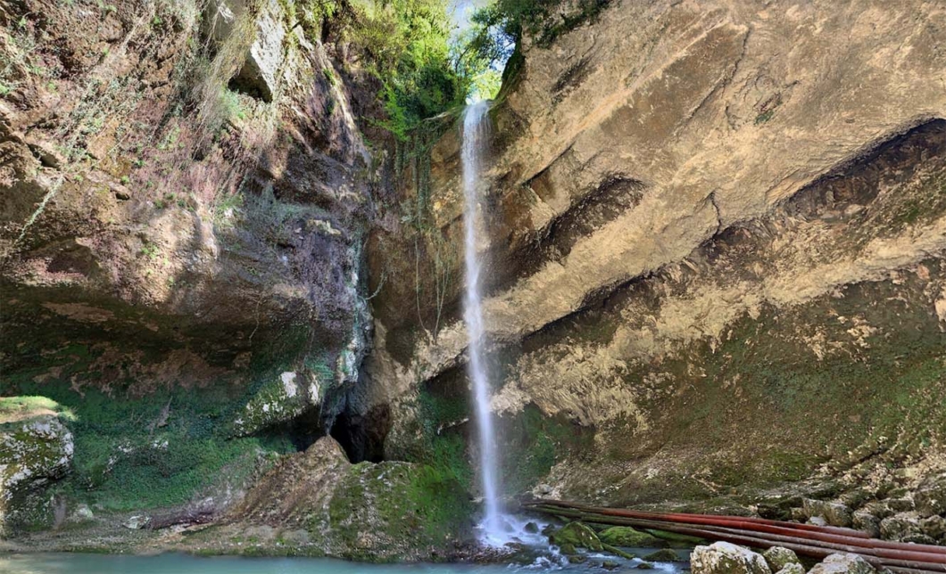 Водопад пасть дракона сочи фото