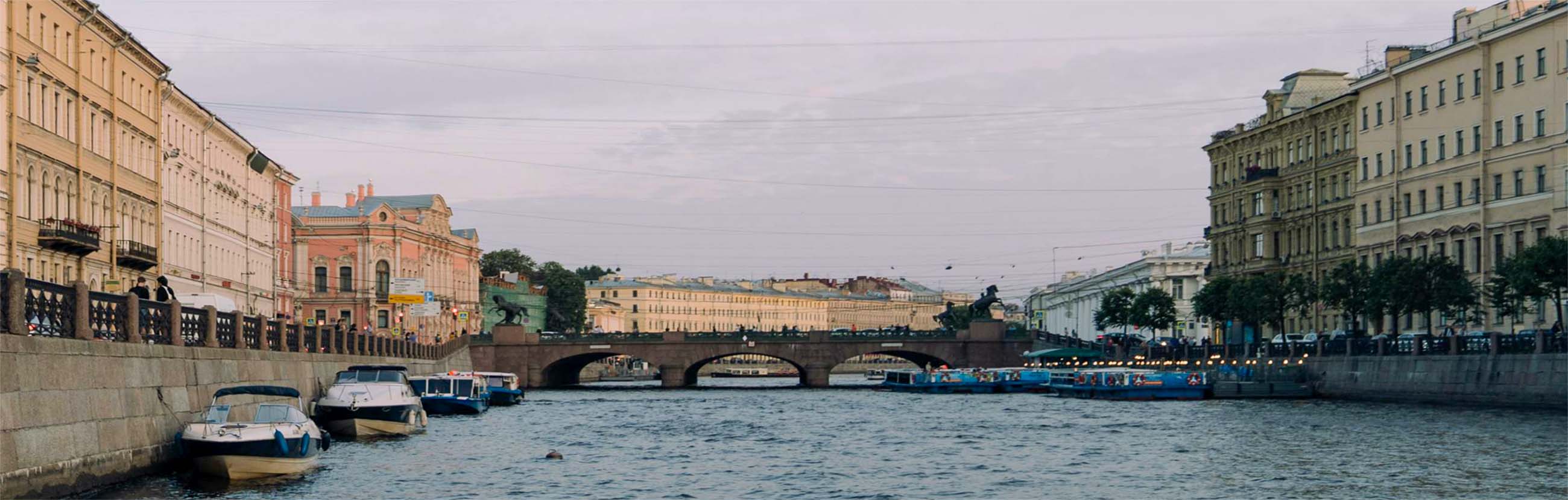 Аничков мост в Санкт-Петербурге: фото, цены, история, отзывы, как добраться