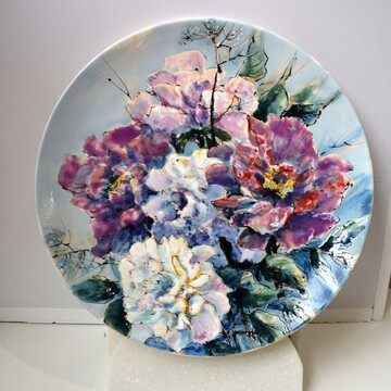 Декоративная тарелка из серии «Цветы» 
