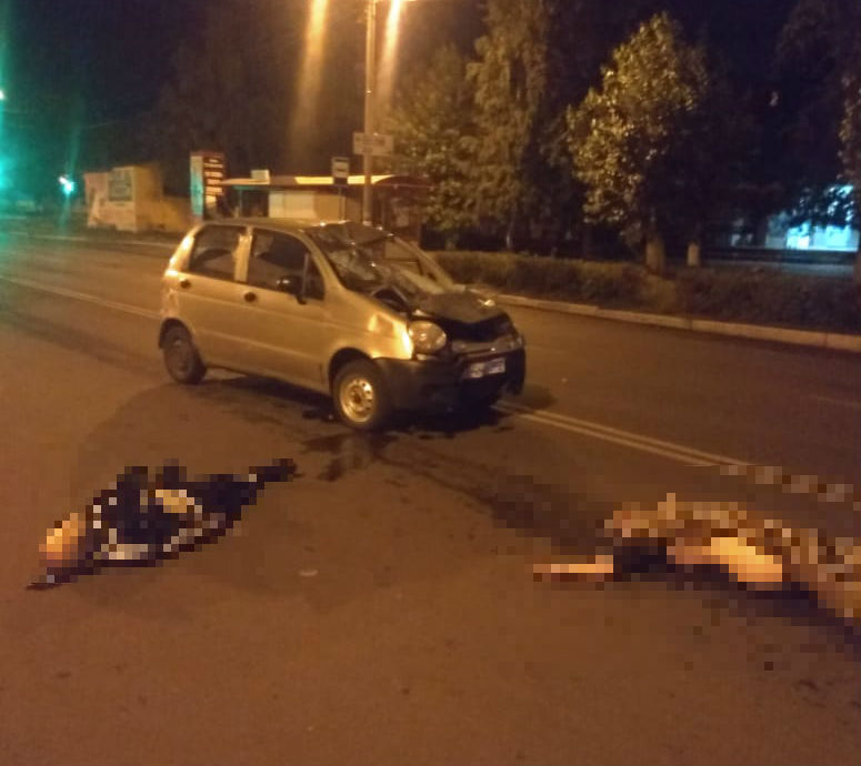 Соответствуют ли ПДД Украины группы символов, показавшихся на дорогах Донецкой области