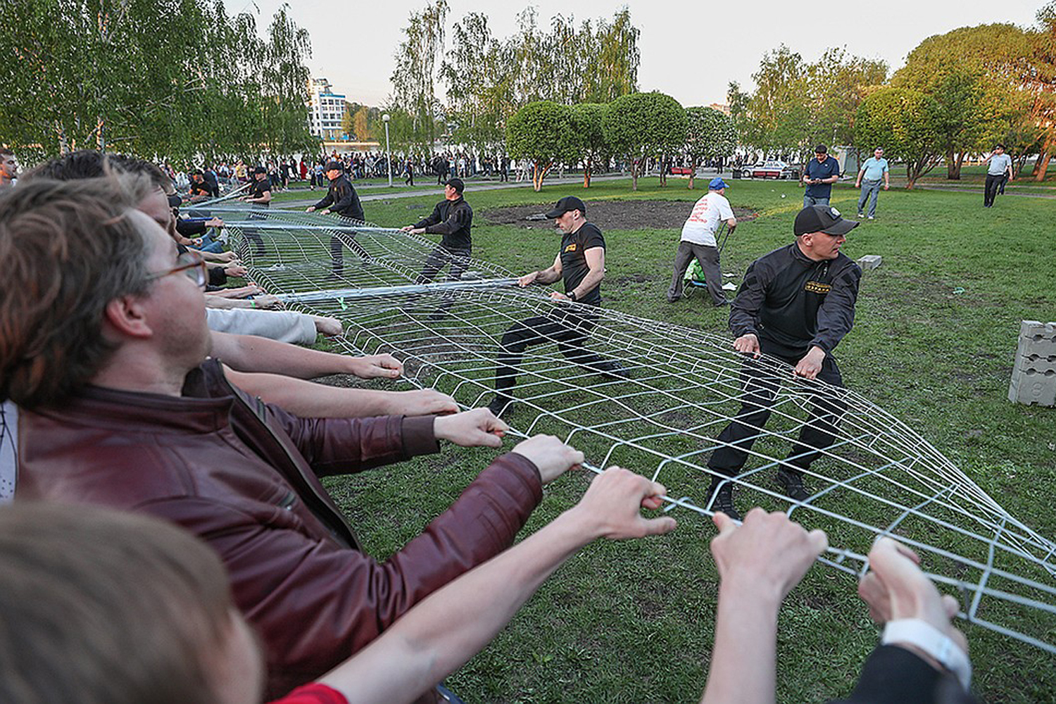 Социальный протест «скверного типа»: как строительство храма в  Екатеринбурге раскололо общество - KP.RU