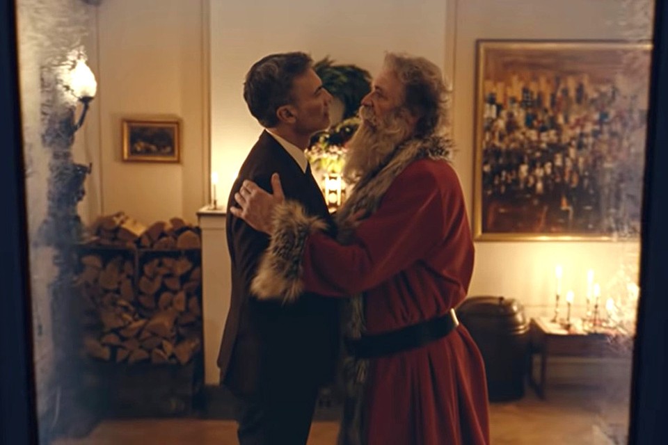 Голубой огонёк: Норвежская почта выпустила рекламу с Санта Клаусом-геем