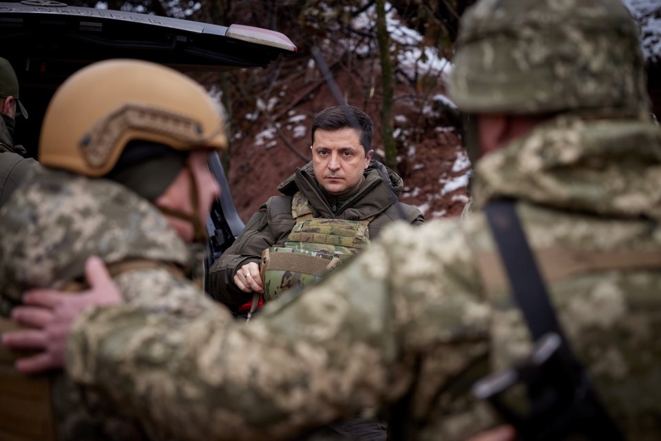 «За Зеленского! За 95-й квартал!»: Пойдет ли армия Украины в атаку на Донбасс