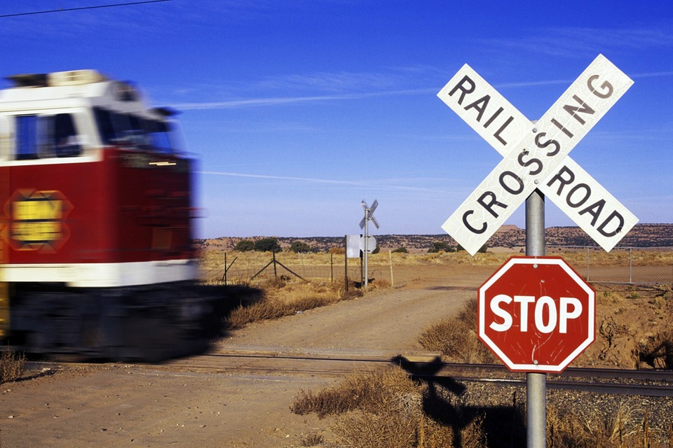Железнодорожники США грозят пустить под откос экономику страны