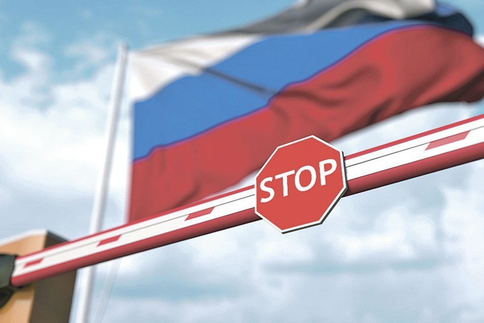 В Госдуме хотят ввести санкции против уехавших россиян: что планируют власти и кого это коснется