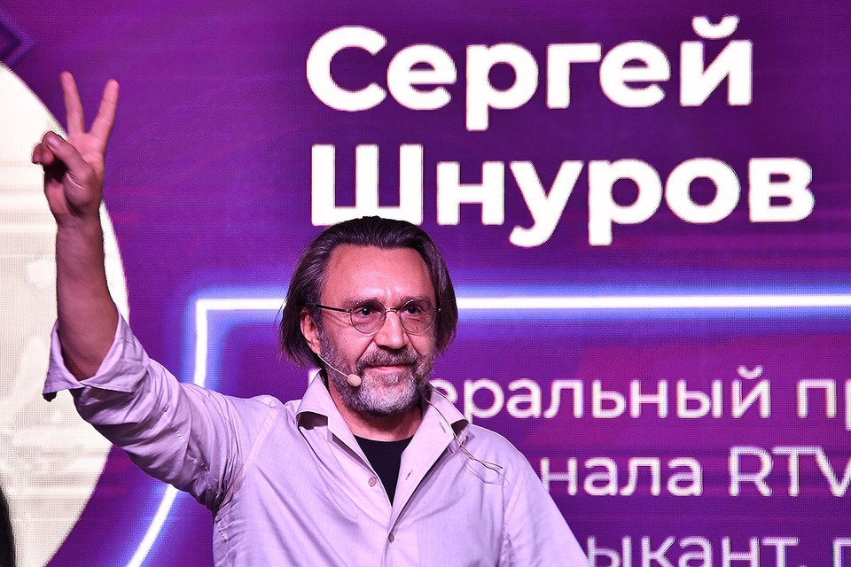 Сергей Шнуров избавился от Зои, с которой громил Собчак и питерские власти
