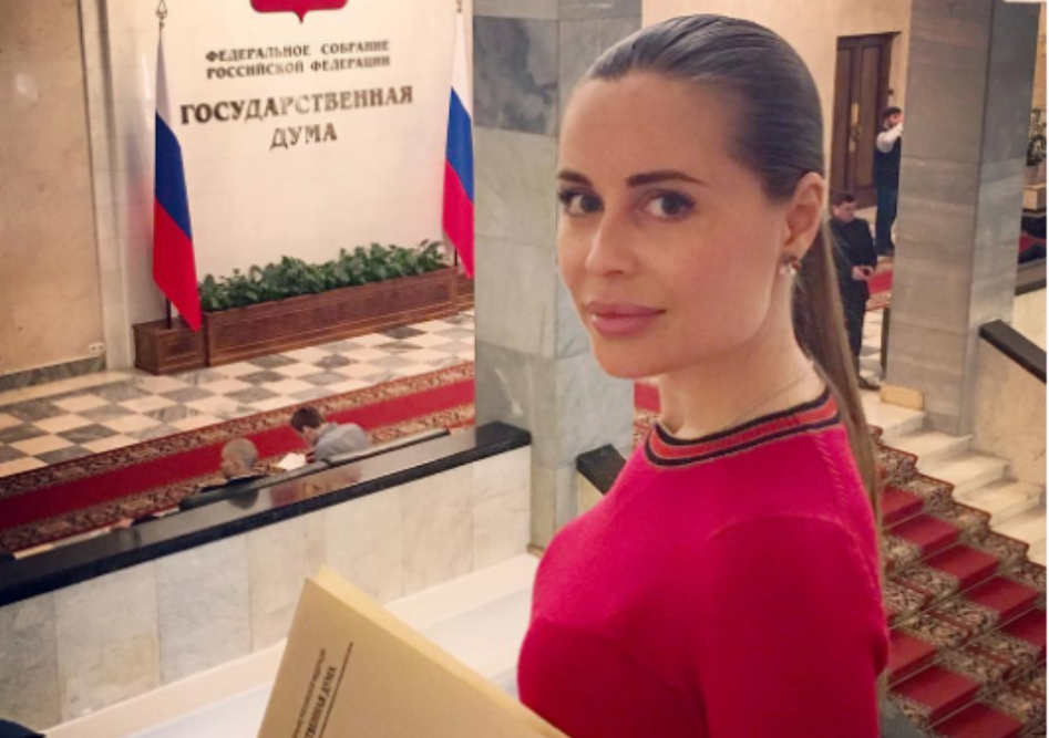 Голая Юлия михалкова 
