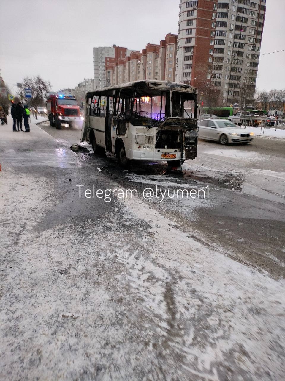 Автобус сгорел фото